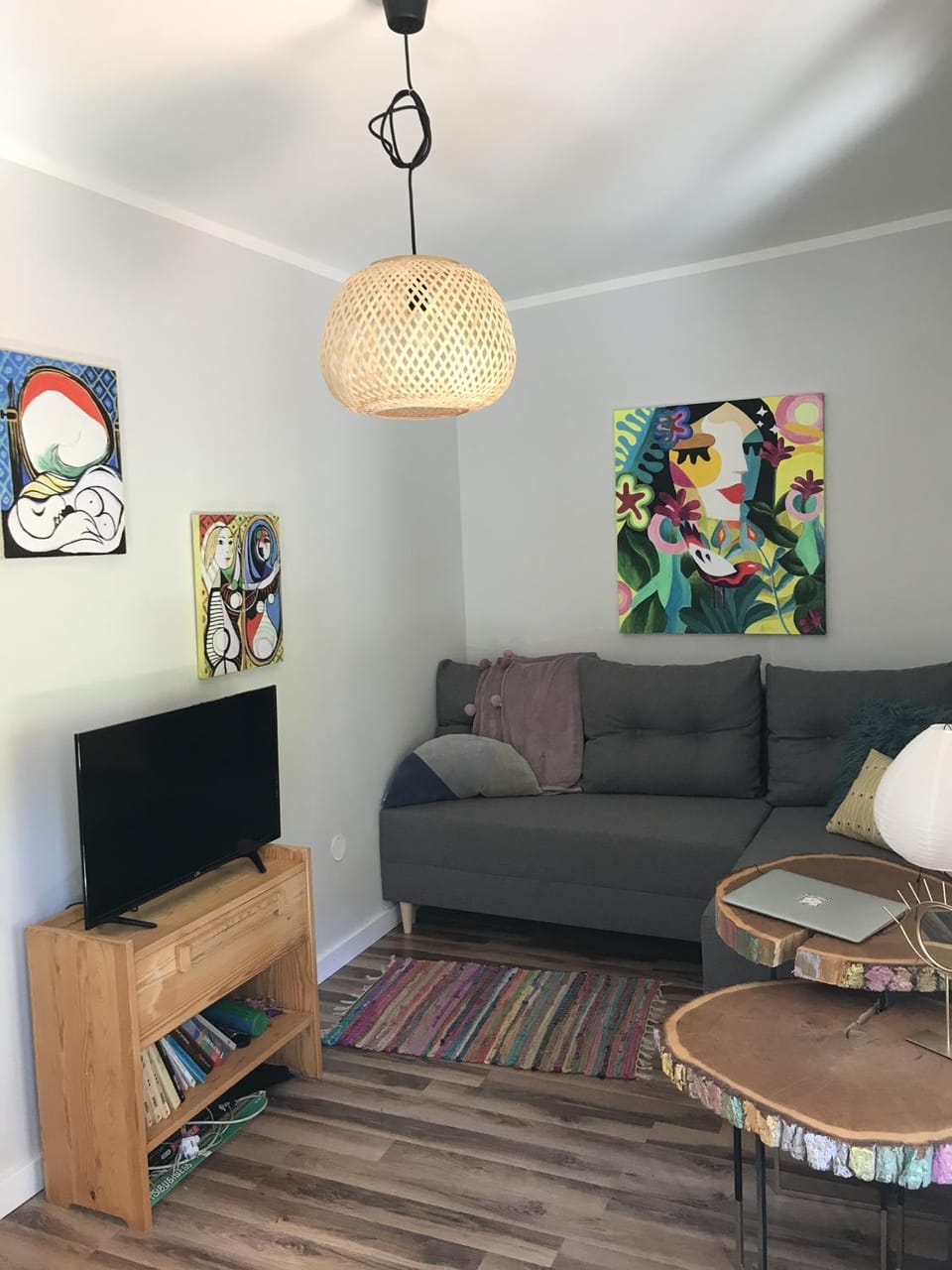 TV and multimedia, Living room, Seating area