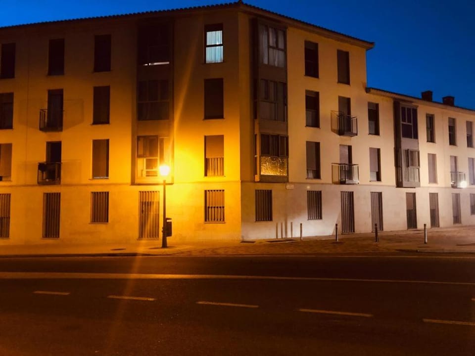 Night, Location