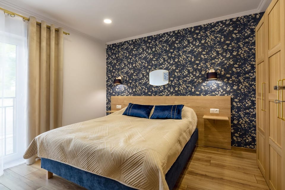 Bed, Bedroom, wardrobe