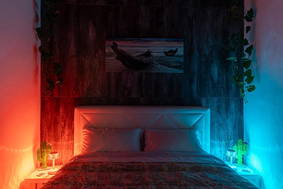 Bed, Photo of the whole room, Bedroom