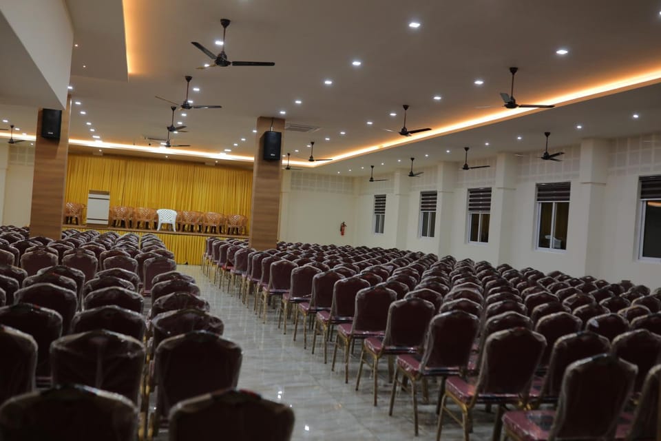 HYDEPARK REGENCY Hotel in Kerala
