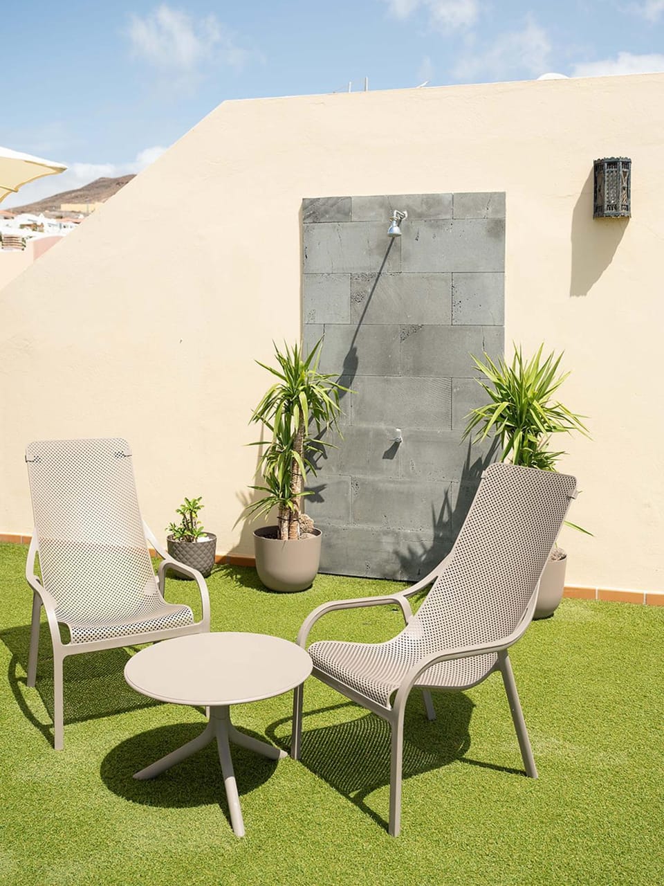 Balcony/Terrace, sunbed