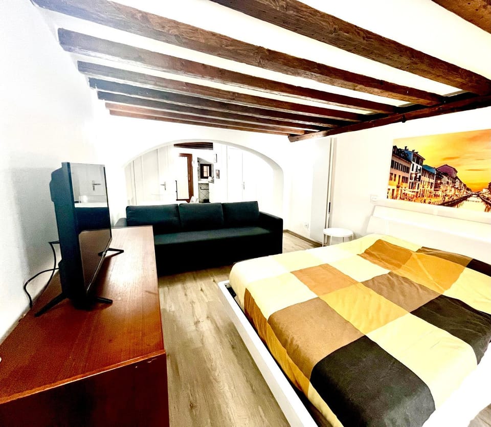 Naviglium Milano Darsena Apartment in Milan