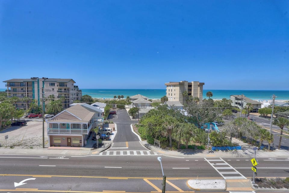 Madeira Bay Resort I 1502 House in Madeira Beach