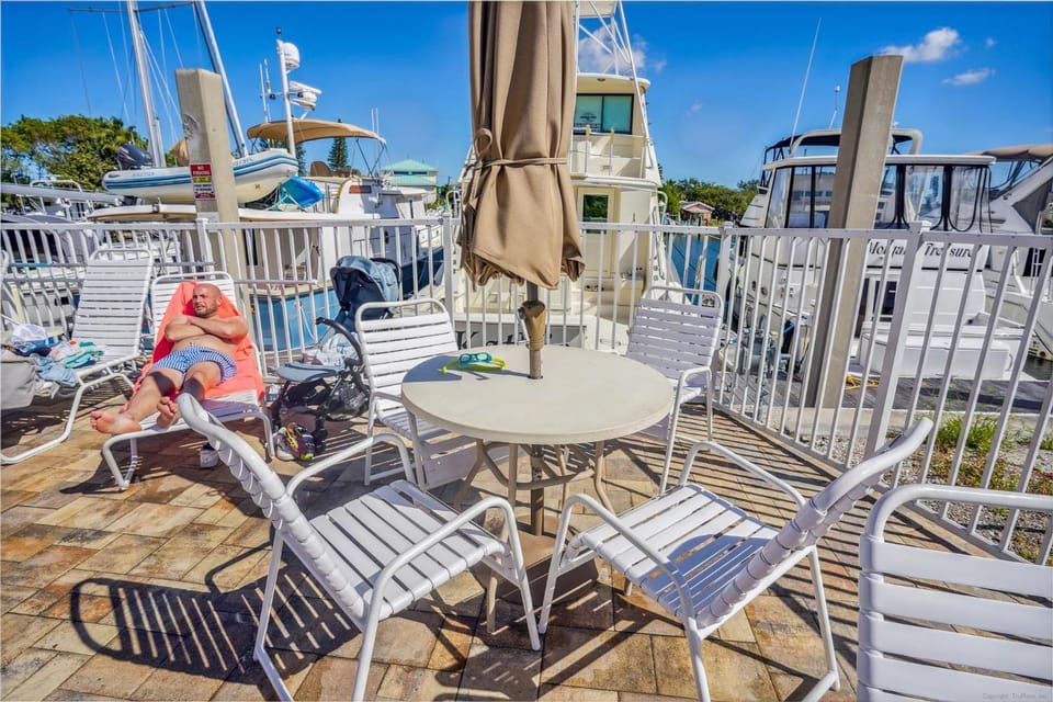 Madeira Bay Resort I 1502 House in Madeira Beach