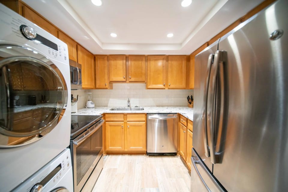 New Finishing Touches Added ! Walk to The Salty Dog South Beach Sleeps 4 Sea Pines House in Hilton Head Island