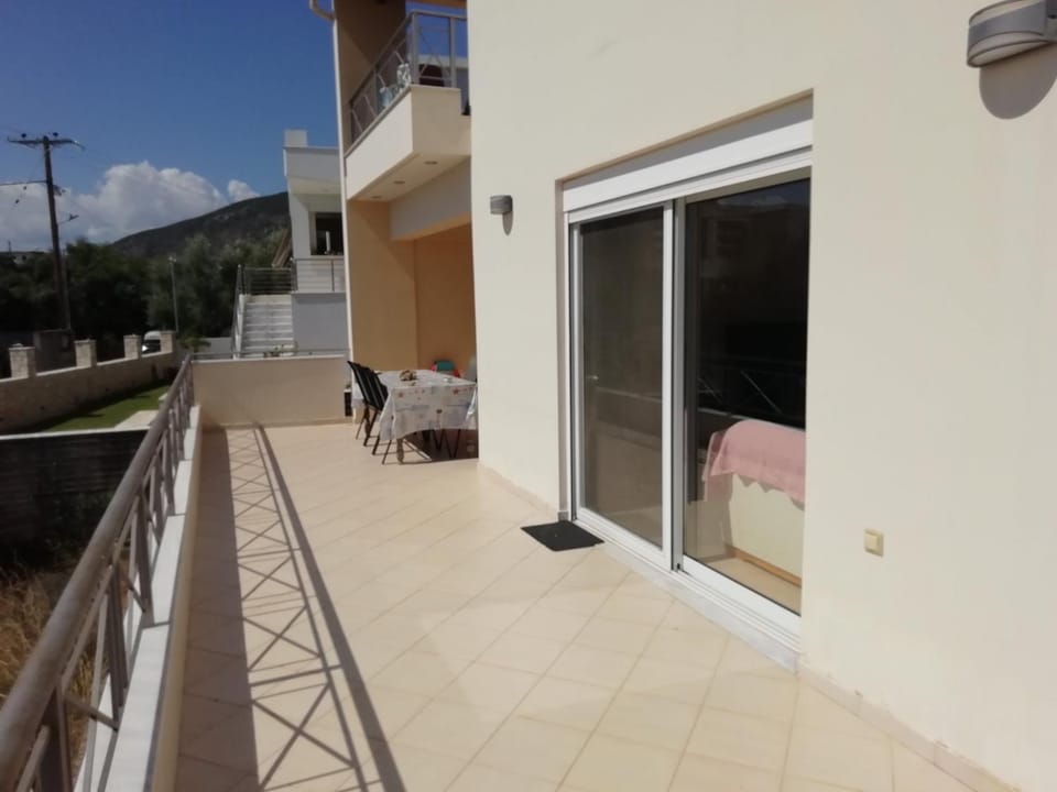 Rural 3-bedroom house Kalamata House in Messenia