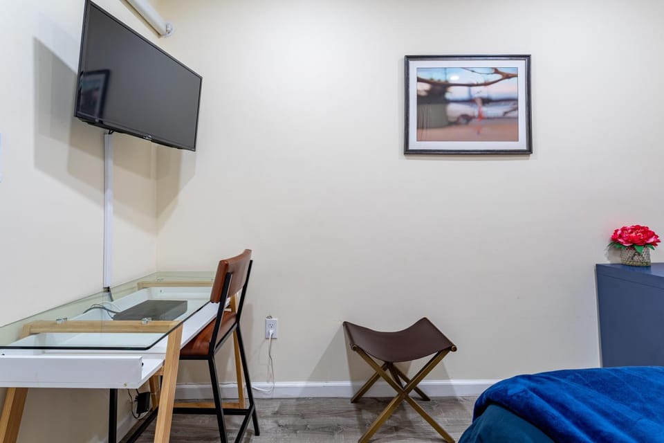 Upscale Relax 2 Bedroom near Yankee Stadium 14 min drive Apartment in New Rochelle