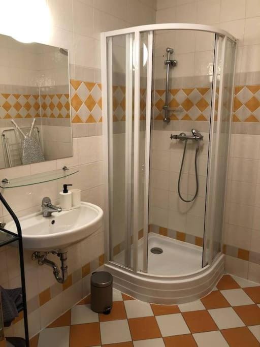 Shower, Bathroom