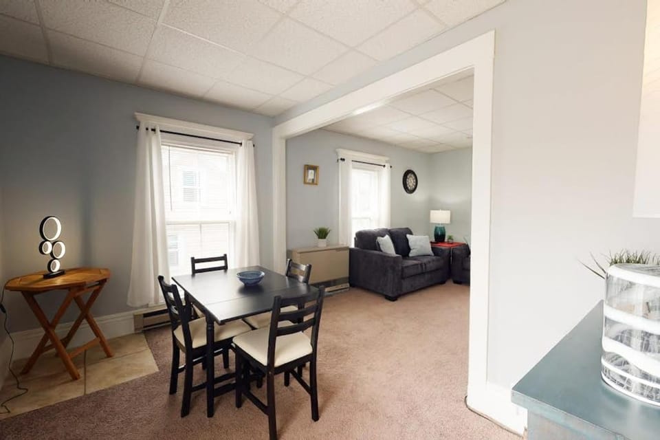 Living room, Seating area, Dining area