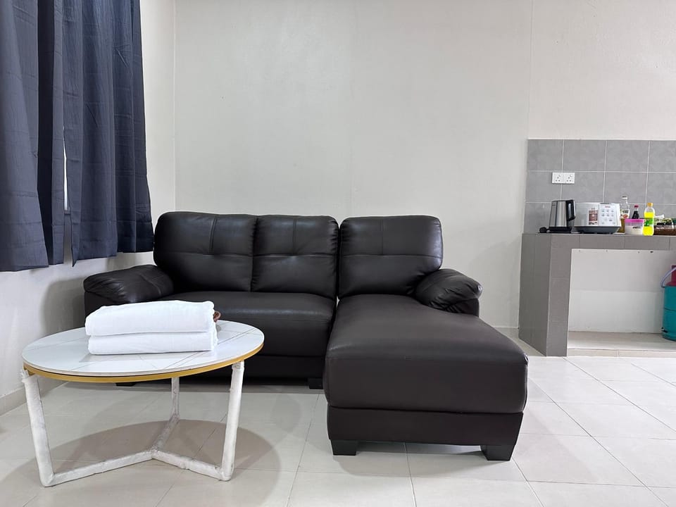 Kitchen or kitchenette, Living room, Seating area