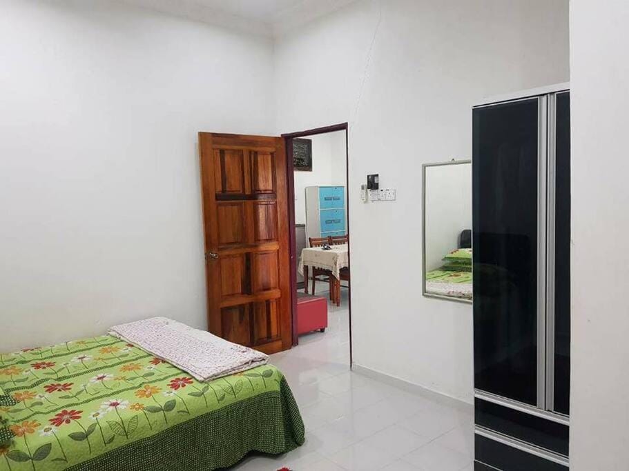 Villa Humaira Homestay - Cozy House for you House in Kedah