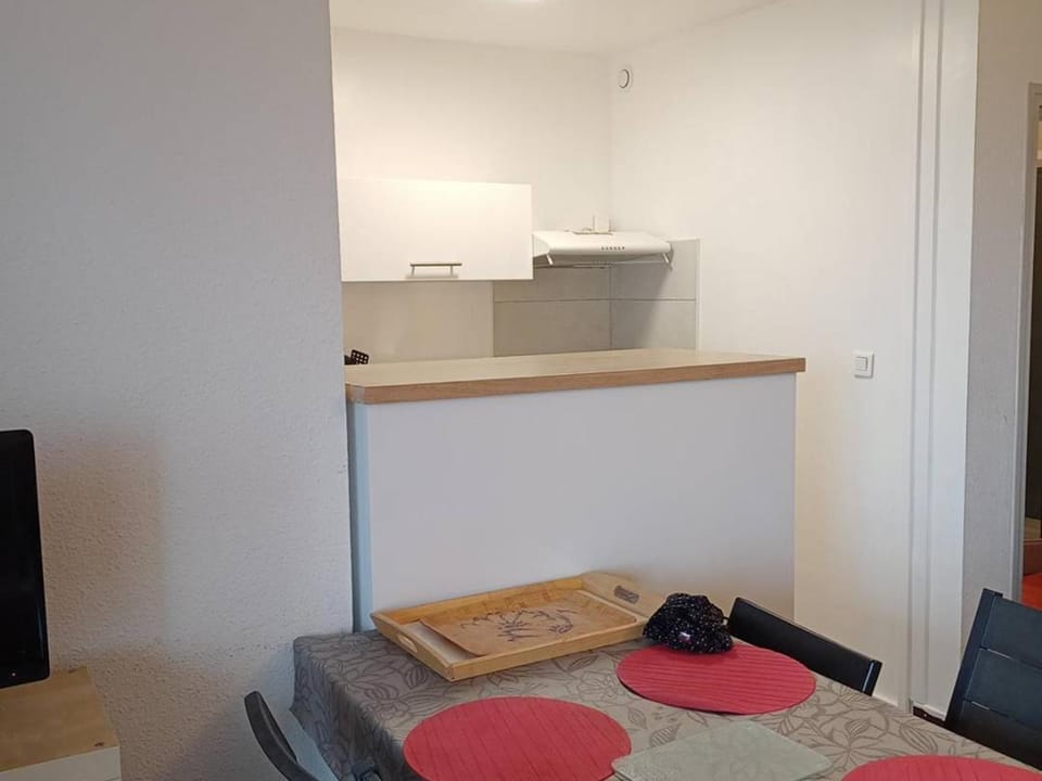 Appartement F1 avec Wifi à Balaruc-les-Bains - FR-1-680-17 Apartment in Balaruc-les-Bains