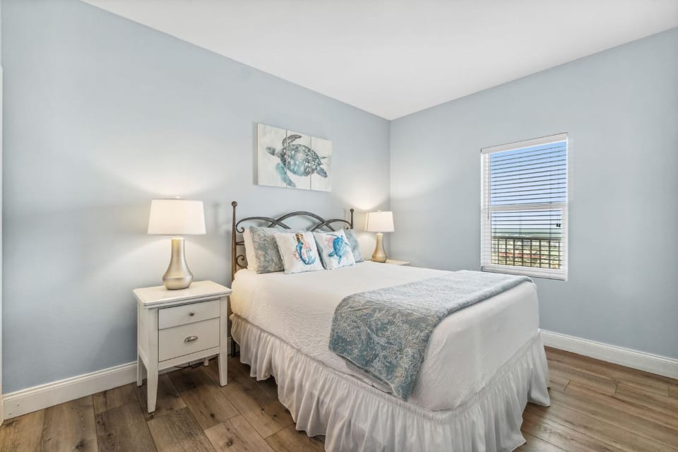 Spacious Beach Condo with Gulf Views! Sleeps 8! by Dolce Vita Getaways PCB Apartment in Panama City Beach