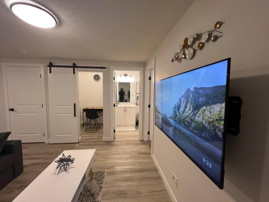Communal lounge/ TV room, TV and multimedia, Evening entertainment