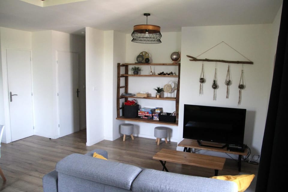 TV and multimedia, Living room, Seating area
