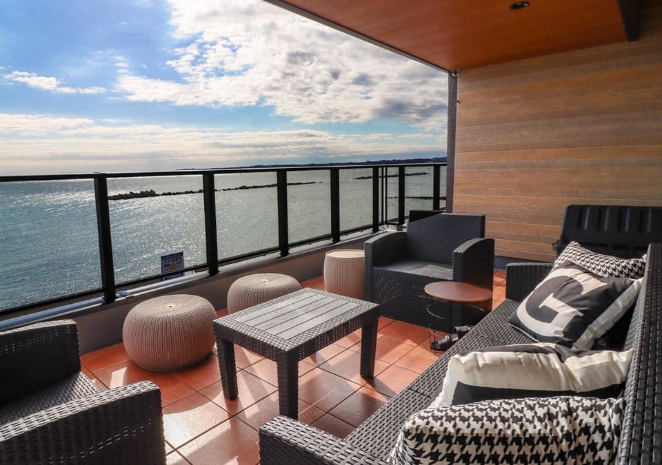 Natural landscape, View (from property/room), Balcony/Terrace, Sea view
