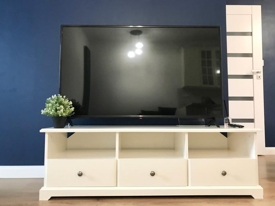 TV and multimedia, Evening entertainment