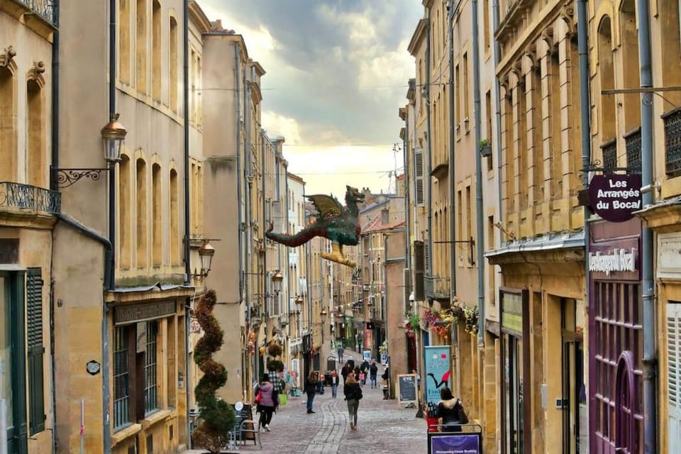 La suite du Graou Apartment in Metz