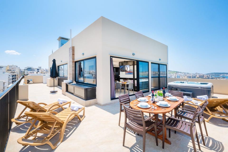 Patio, Hot Tub, Balcony/Terrace, Dining area, Sea view, Sunrise, Sunset, sunbed