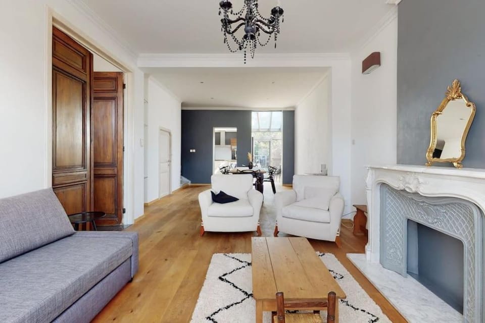 Living room, flat iron