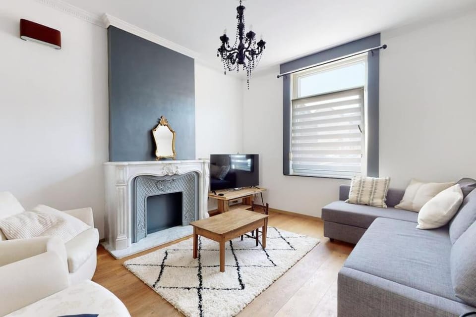 Communal lounge/ TV room, TV and multimedia, Living room