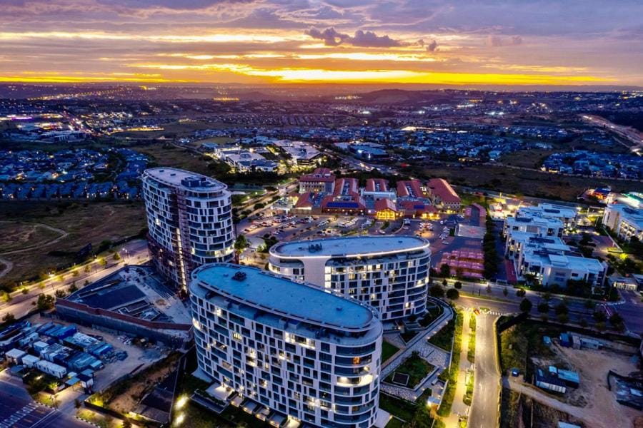 Upmarket Executive Luxury Apartment Apartment in Sandton