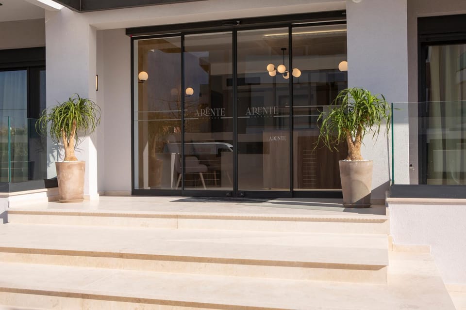 Facade/entrance, Day
