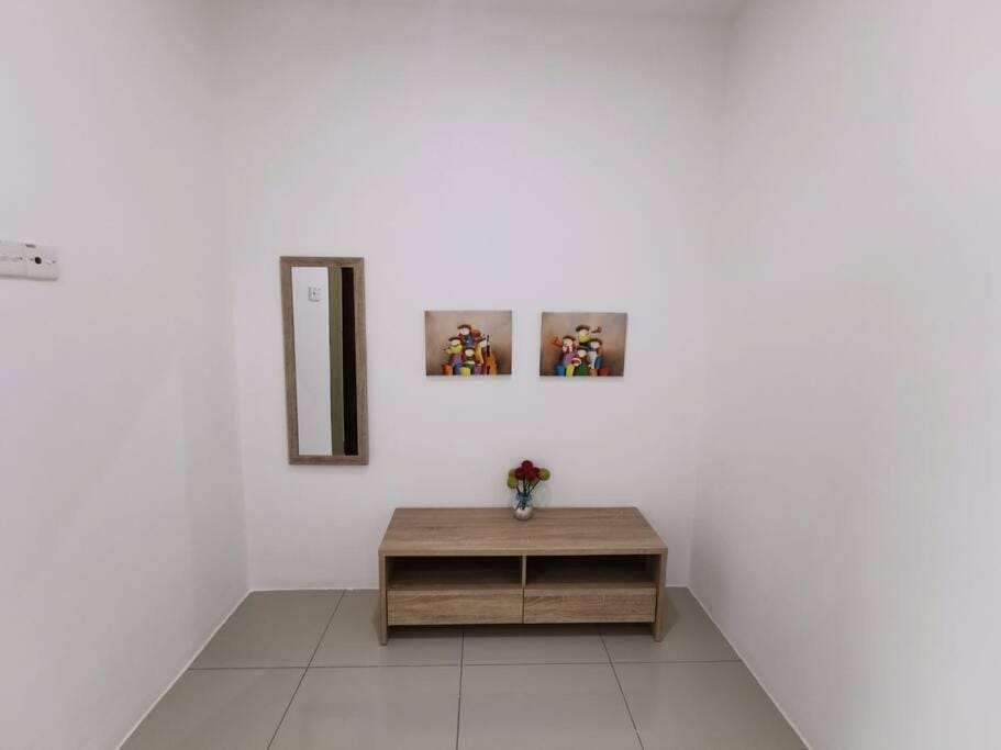Botani Tmn Cyber Ipoh(24 pax /tv box/mahjong) House in Ipoh