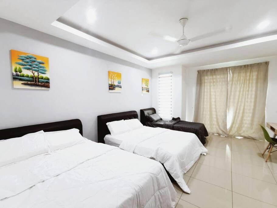 Botani Tmn Cyber Ipoh(24 pax /tv box/mahjong) House in Ipoh