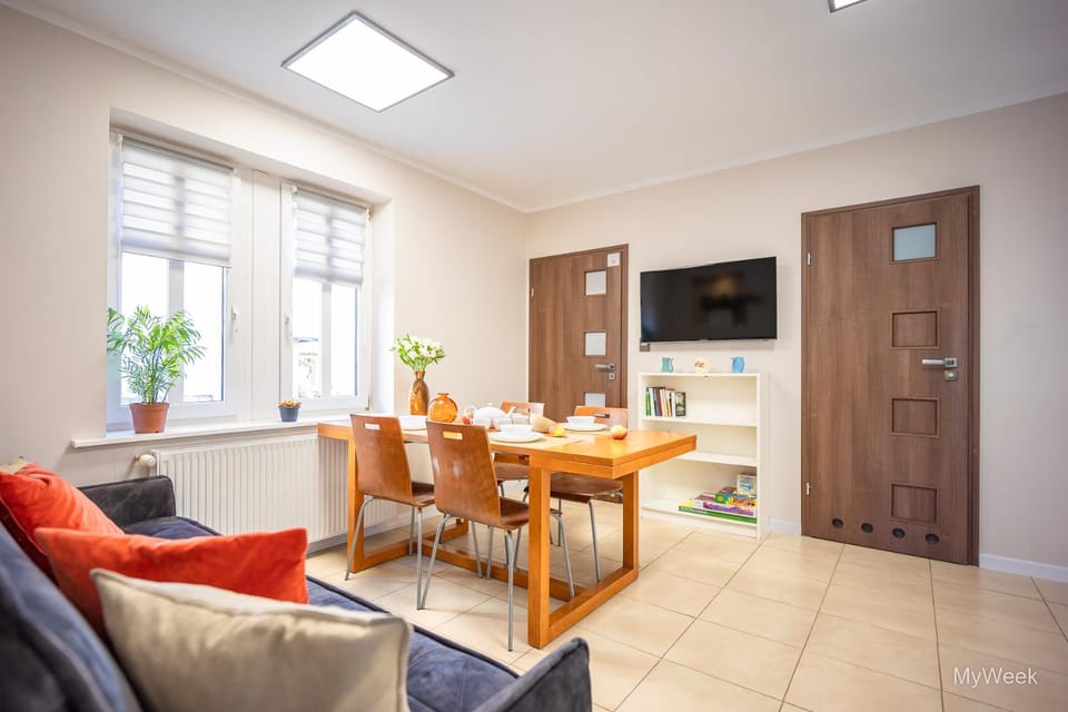 Apartament na deptaku z klimatyzacją, MyWeek Apartment in Lower Silesian Voivodeship