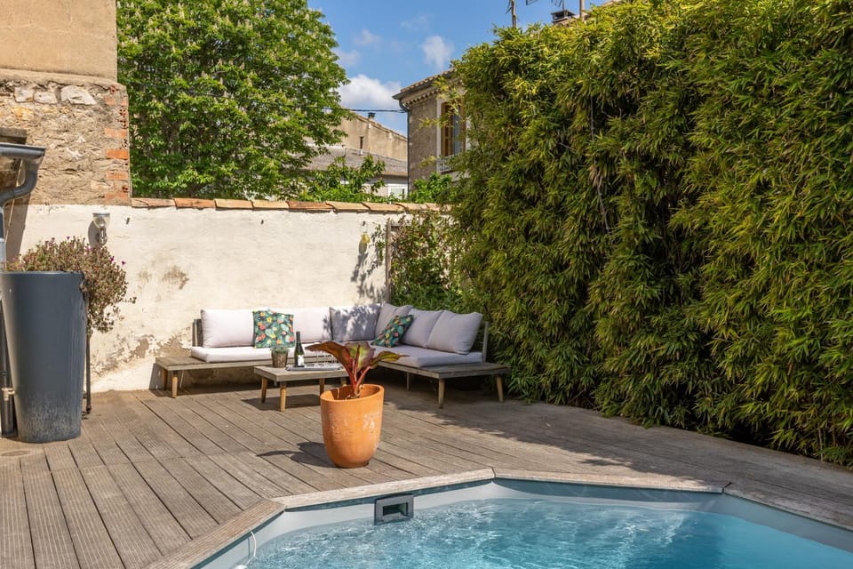 Patio, Seating area, Swimming pool