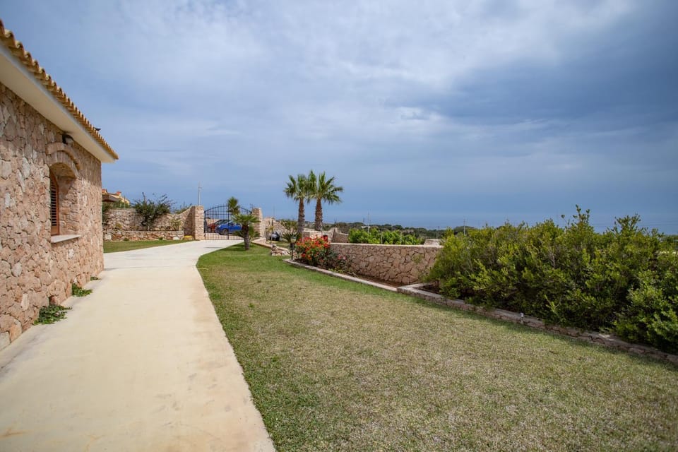 Facade/entrance, Day, Natural landscape, Garden, View (from property/room), Garden view, Sea view, Parking
