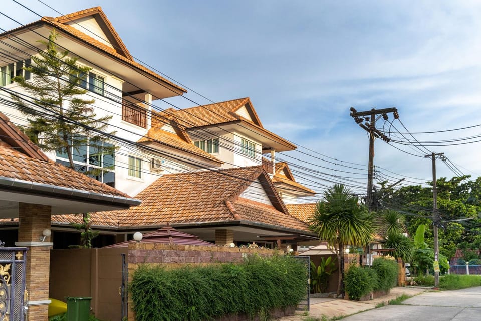 Property building, Day, Street view