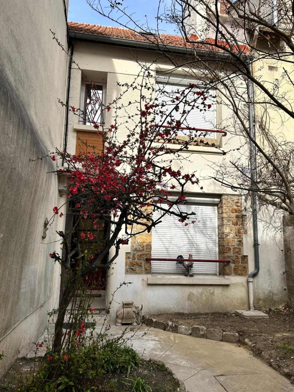 Property building, Day