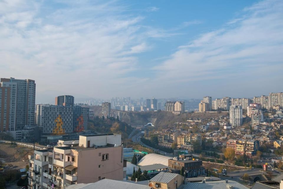 1BR apartment - Panoramic City View - Vake District - Self Check-in - Free WiFi Apartment in Tbilisi, Georgia