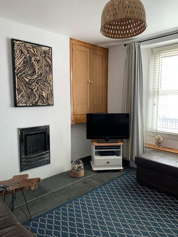 Communal lounge/ TV room, TV and multimedia, Living room