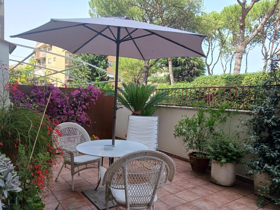 Garden house Apartment in Rome