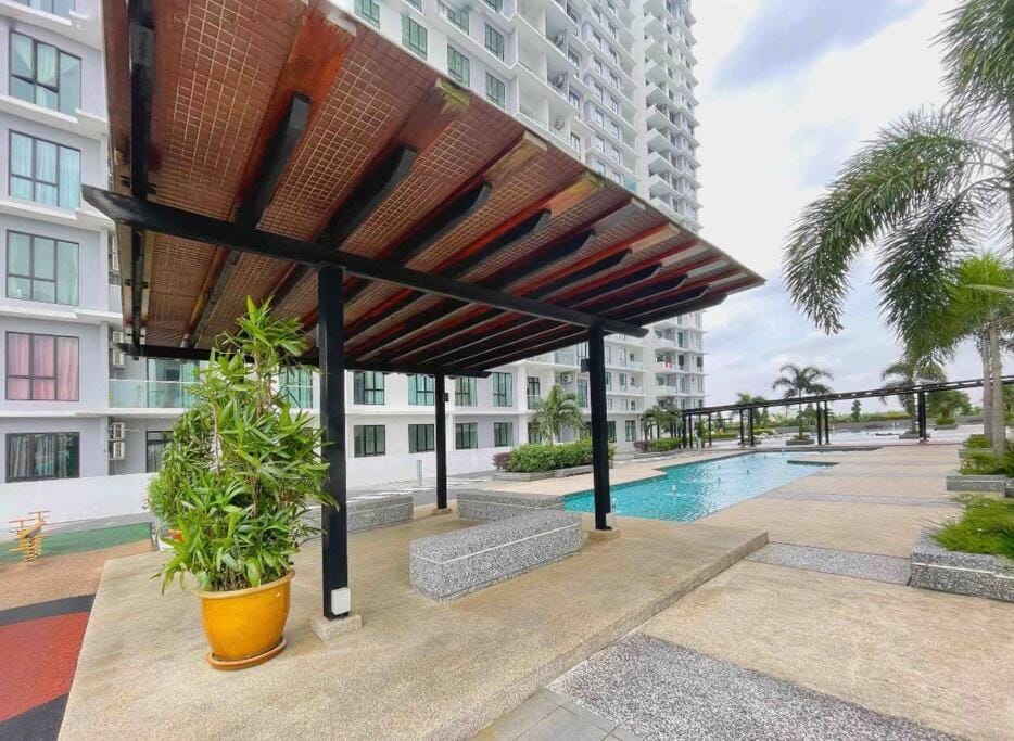 Garden, Pool view