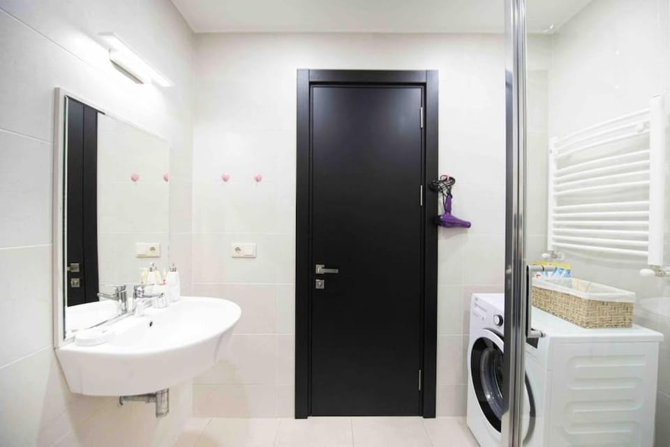 GG Home - cozy, new 1-bedroom apartment on 11th floor in Saburtalo Apartment in Tbilisi, Georgia