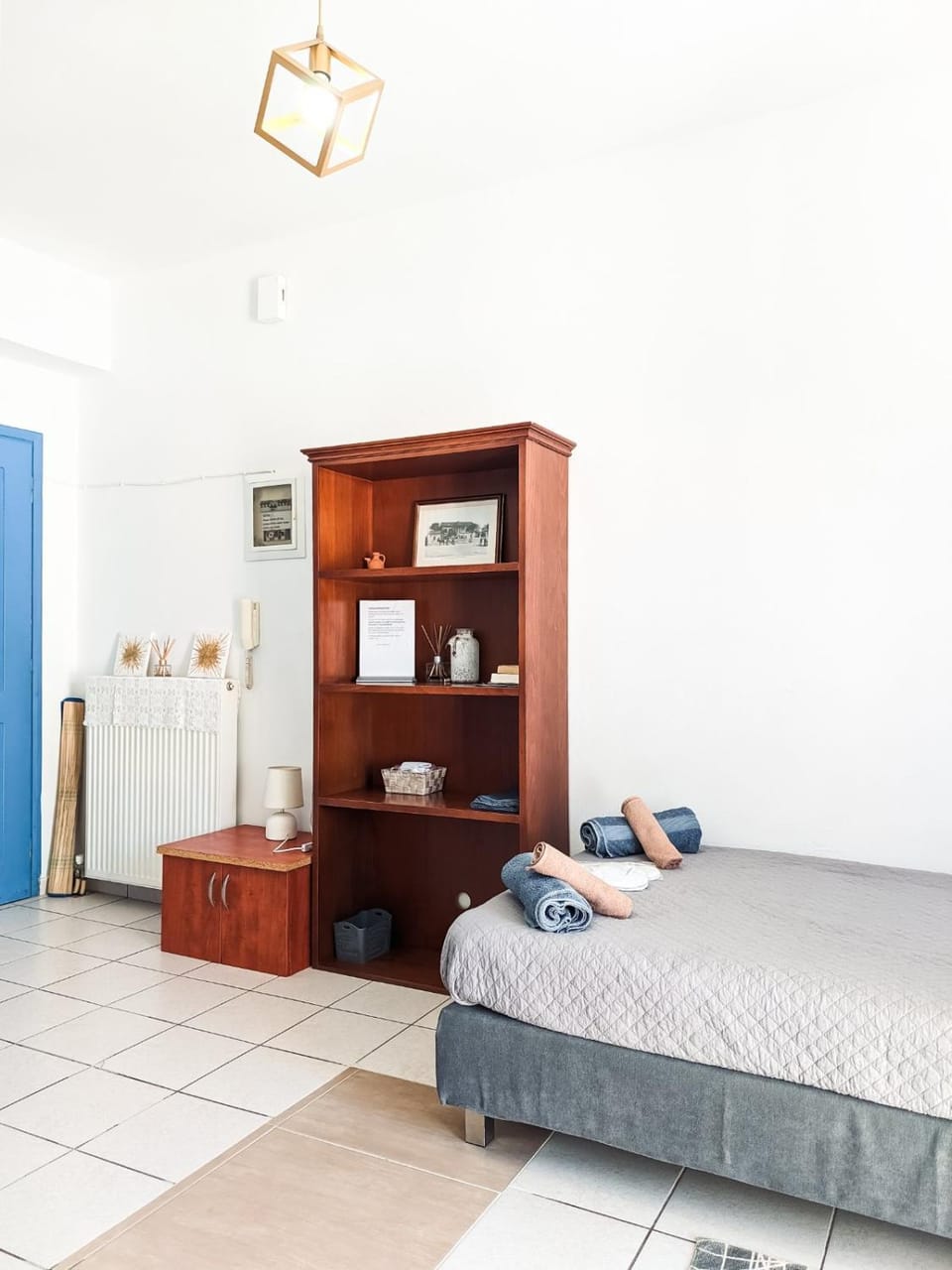 Bed, Photo of the whole room, Bedroom, hair dresser