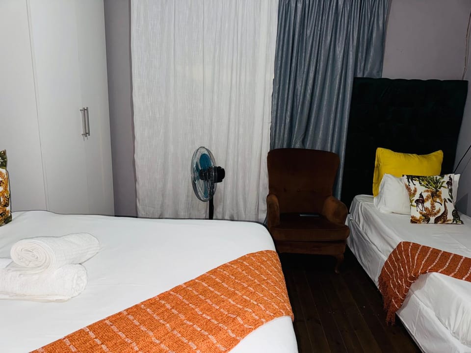 Mila Lodge 1 Bed and Breakfast in Cape Town