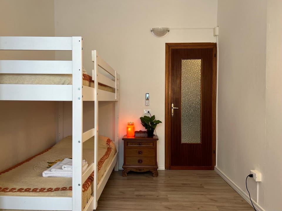 Photo of the whole room, Bedroom, bunk bed