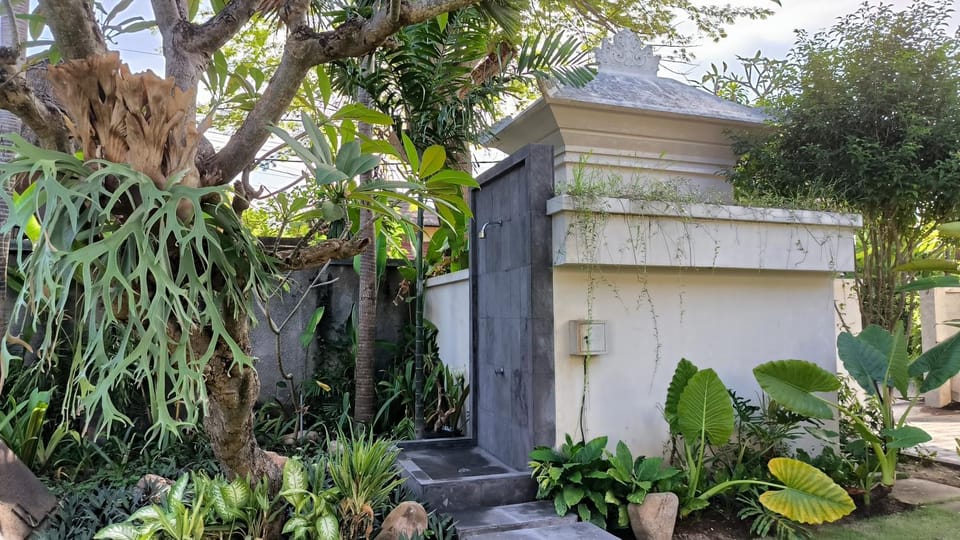 Villa Mertasari 10C 4 Bedroom with Swimming pool! Villa in Denpasar
