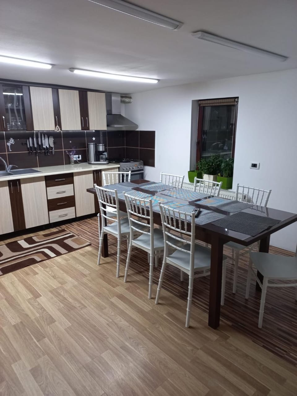 Kitchen or kitchenette, Kitchen or kitchenette