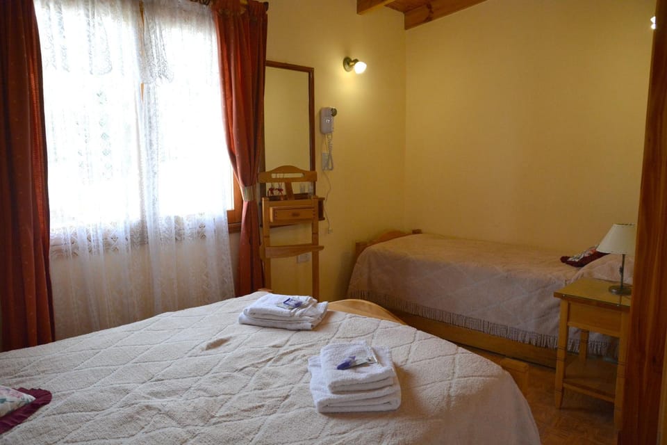 Bed, Photo of the whole room, Bedroom, Garden view, heating, towels