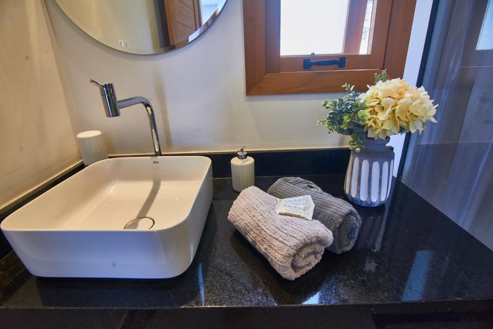 Bathroom, towels