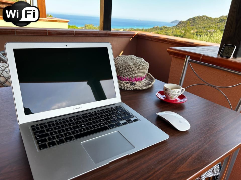 View (from property/room), Seating area, Sea view, Sea view, internet