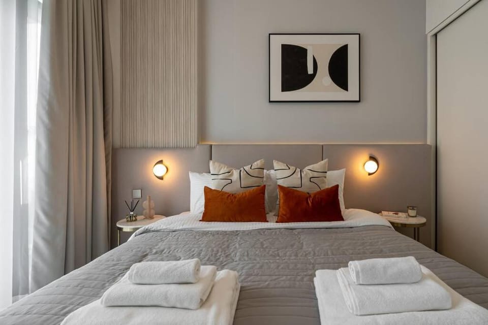 Beachfront, Breathtaking Sea Views, Top Floor. Apartment in Dubai