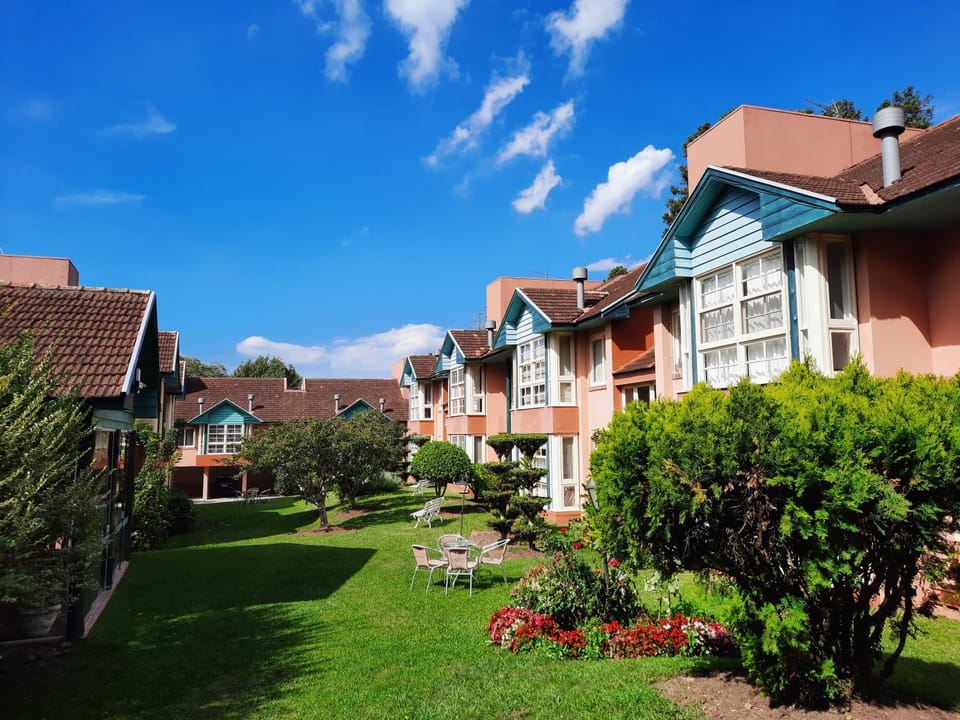 Excelente Duplex em Gramado - com lareira em condomínio privativo Apartment in Gramado